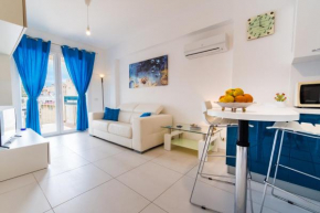 Гостиница Apartment window on the sea  Санто Стефано Ди Камастра